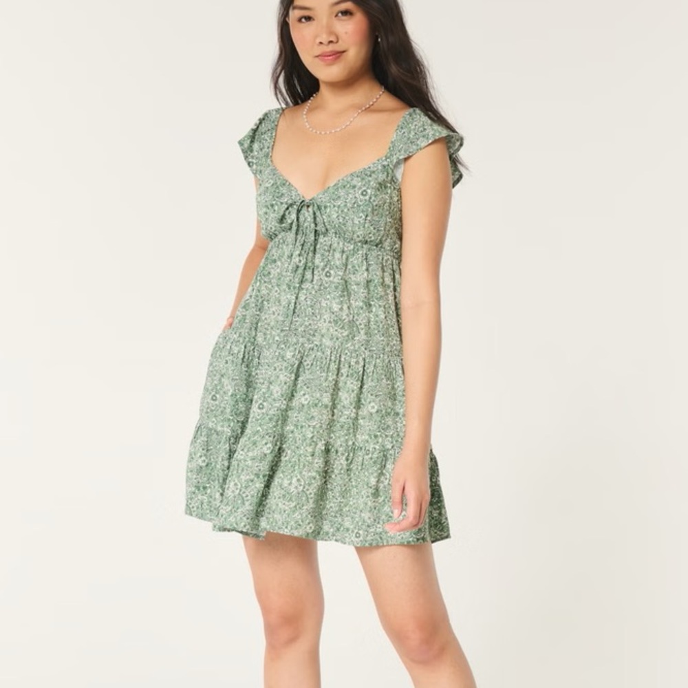 NWT!!! Hollister Green Paisley Babydoll flutter dress